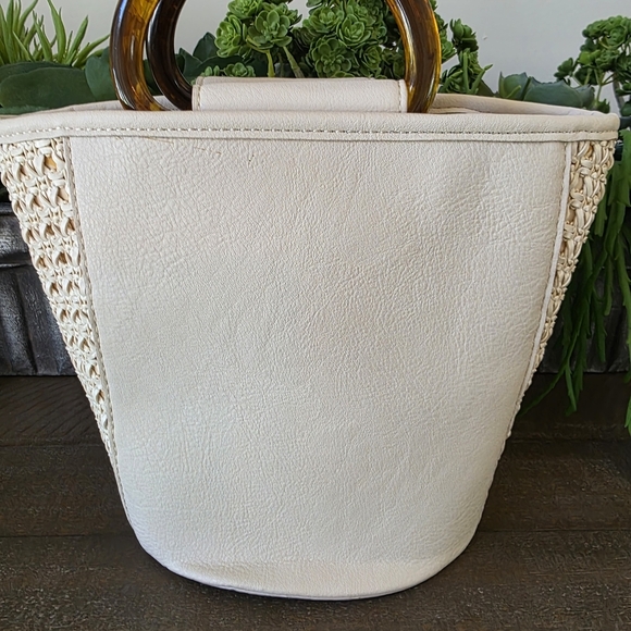 Anthropologie Westlyn Woven Bucket Bag In Cream With Crossbody Strap - Picture 5 of 10